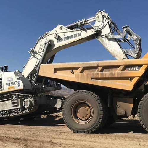 moving-excavators-in-mines