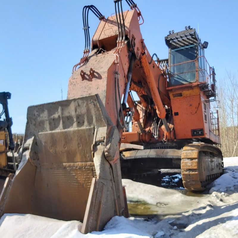 Hitachi EX-1800-2