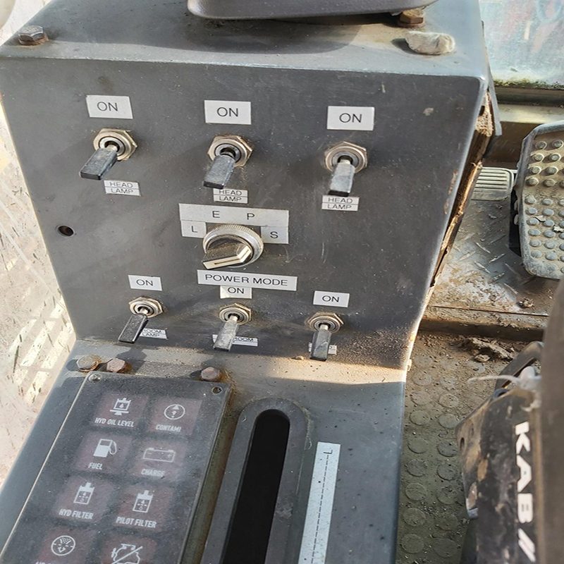 Hitachi EX-1800-2 - Image 13