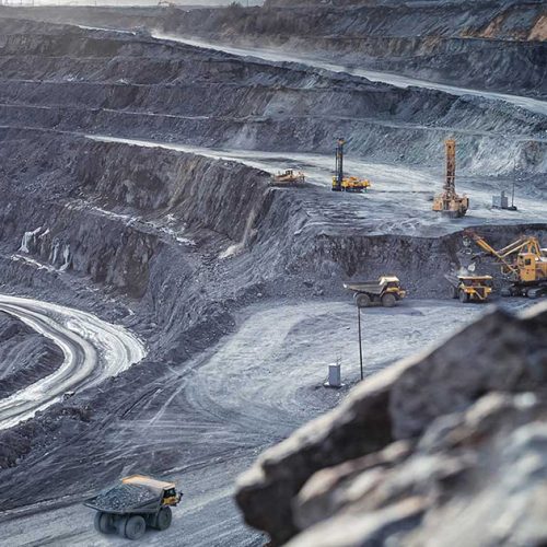 The Challenges of Transporting Excavators in Open-Pit Mines and the new Excavator Transport Solutions